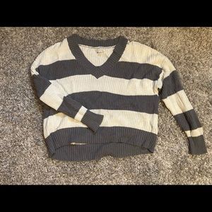 American Eagle sweater